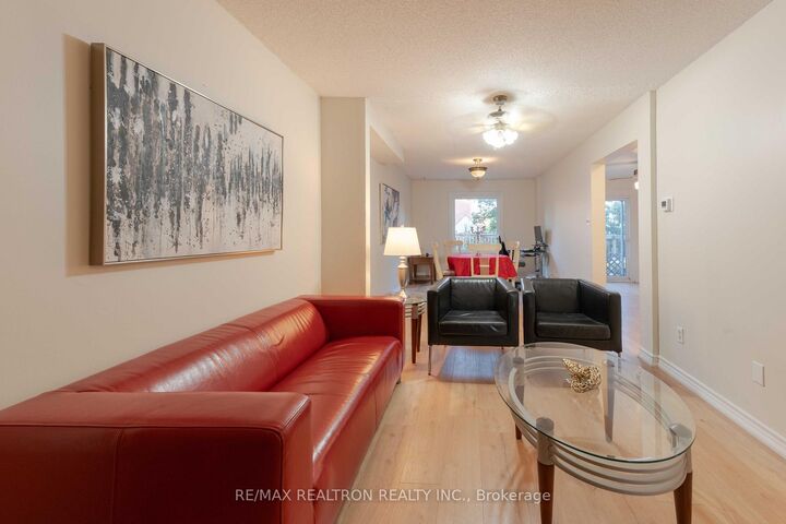 95 Chalmers Crescent — photo 1