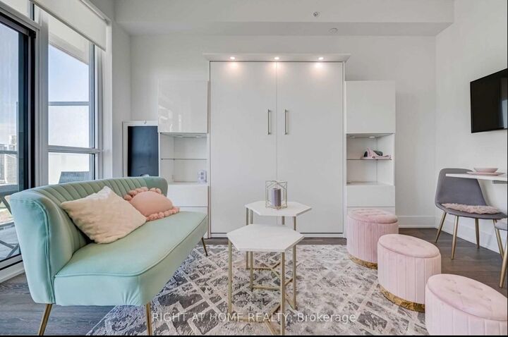 Property Photo: 38 Iannuzzi Street Uph02 ON M5V 0S2