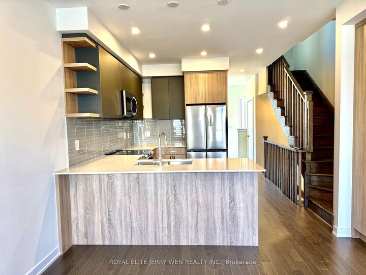 Property Photo: 46 Green Gardens Boulevard ON M5A 0E7