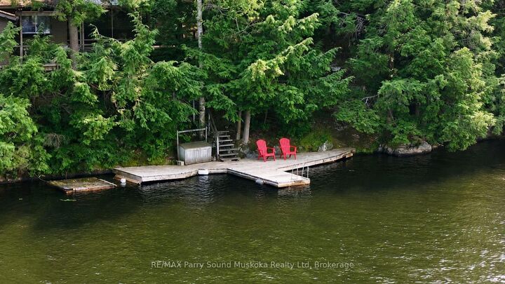 Property Photo:  106 Kapikog South Road  ON P0G 1G0 