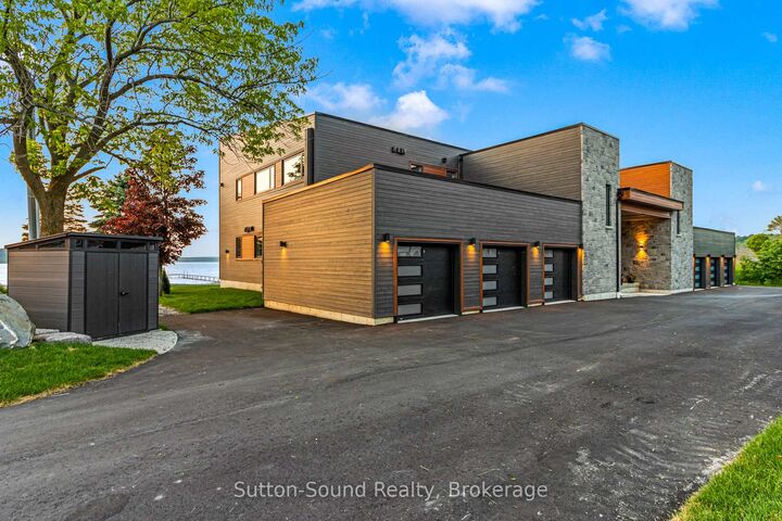 Property Photo: 535 #103 Isaac Street ON N0H 2T0