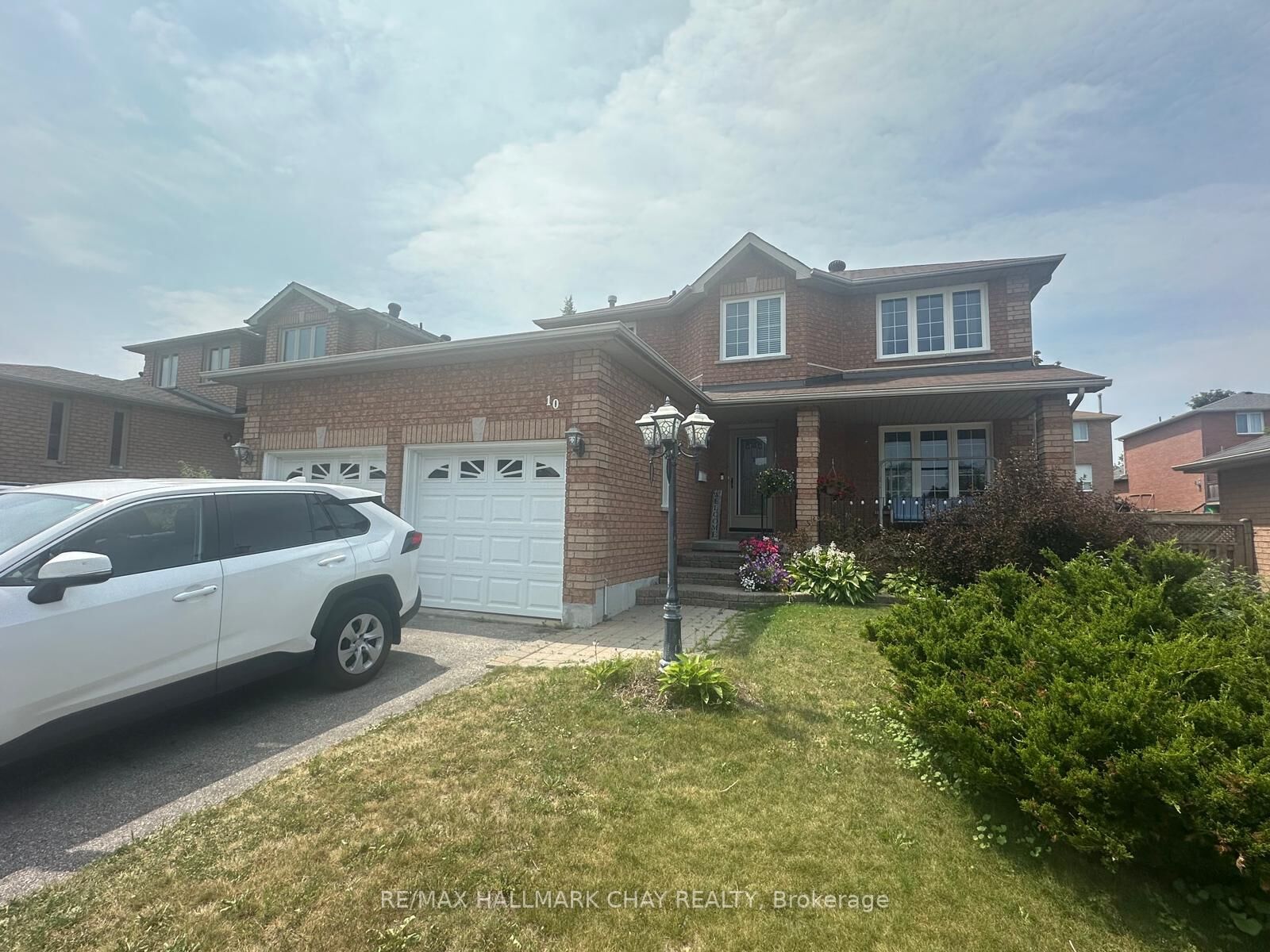 Property Photo: 10 Longman Drive ON L4N 7E5