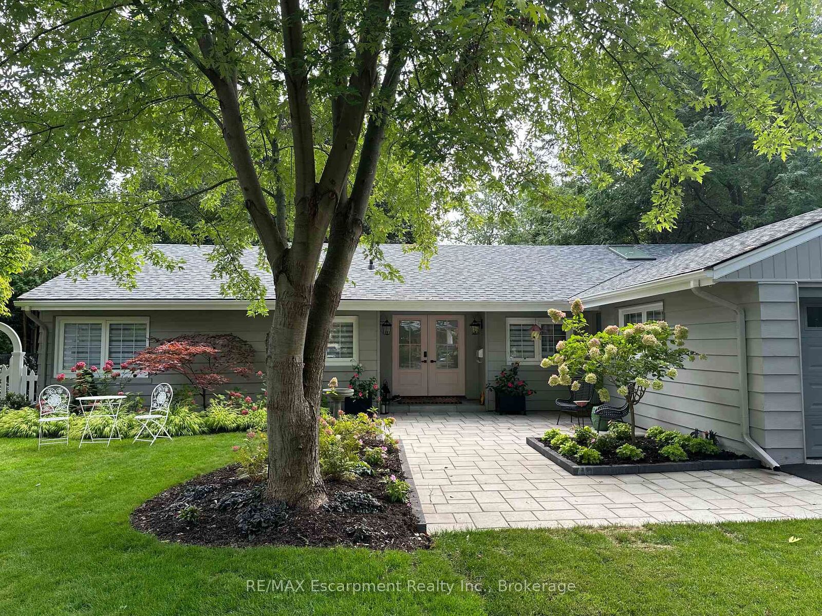 Property Photo: 3136 Princess Boulevard ON L7N 1G4