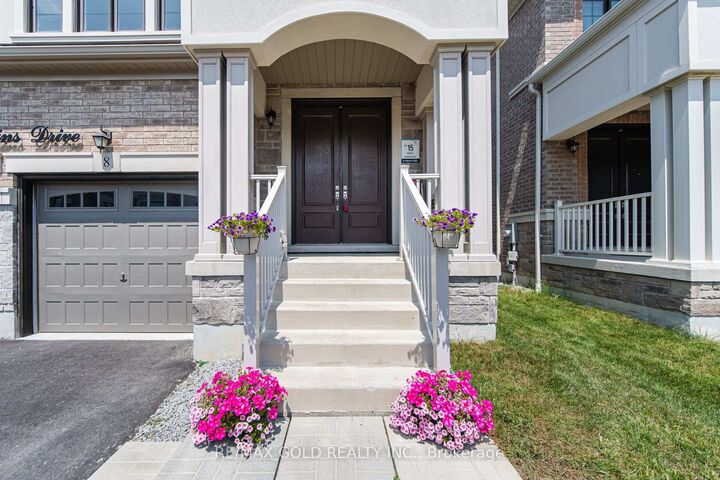 Property Photo: 8 Huggins Drive ON L1P 0N4