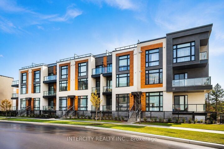 11 David Eyer Road 1504 — photo 1