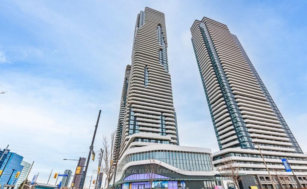 Property Photo: 225 Commerce Street 5701 ON L4K 0R1