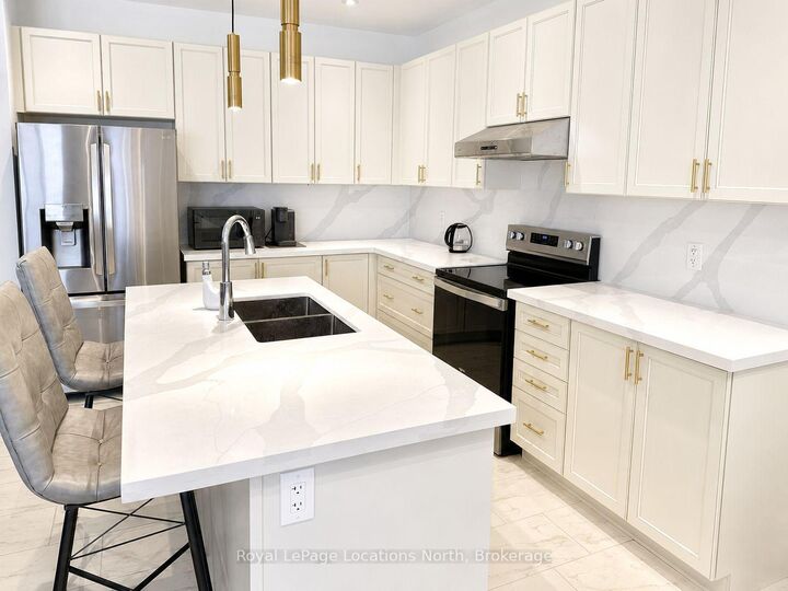 Property Photo: 316 Ramblewood Drive ON L9Z 1R5