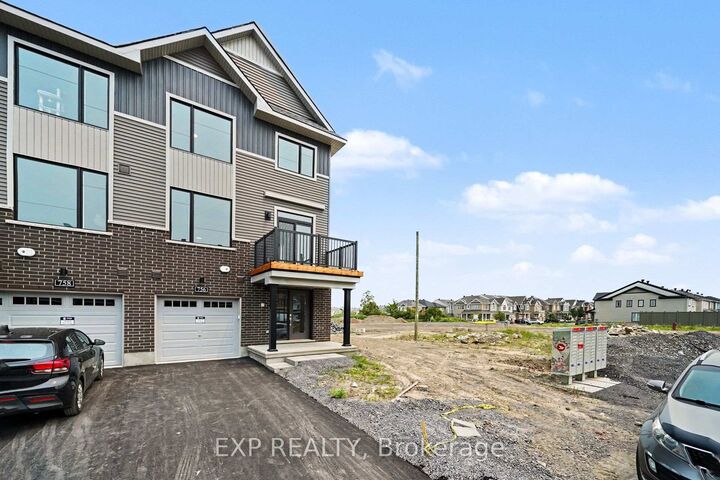 Property Photo: 756 Tadpole Crescent ON K2J 6K4