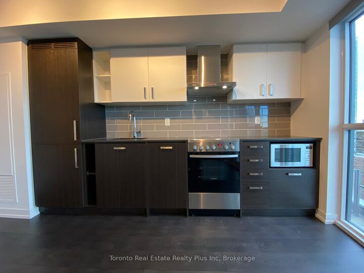 Property Photo: 125 Redpath Avenue 1111 ON M4S 0B5