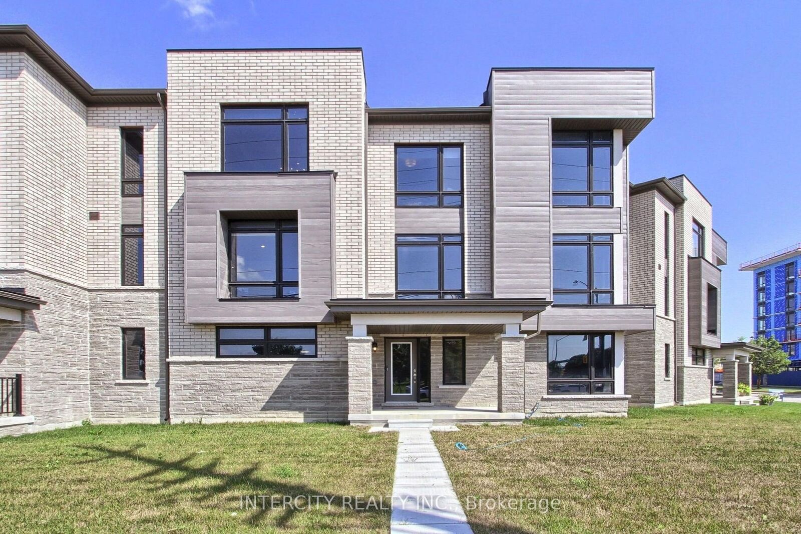 Property Photo: 130 Blick Crescent ON L4G 4A9