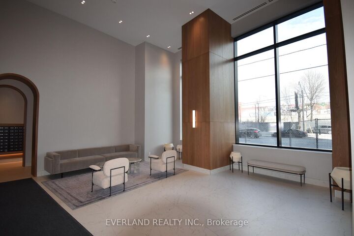 Property Photo: 1185 Dupont Street 1105 ON M6H 0G5