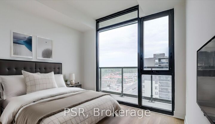 Property Photo: 86 Dundas Street #905 ON L5A 1W4