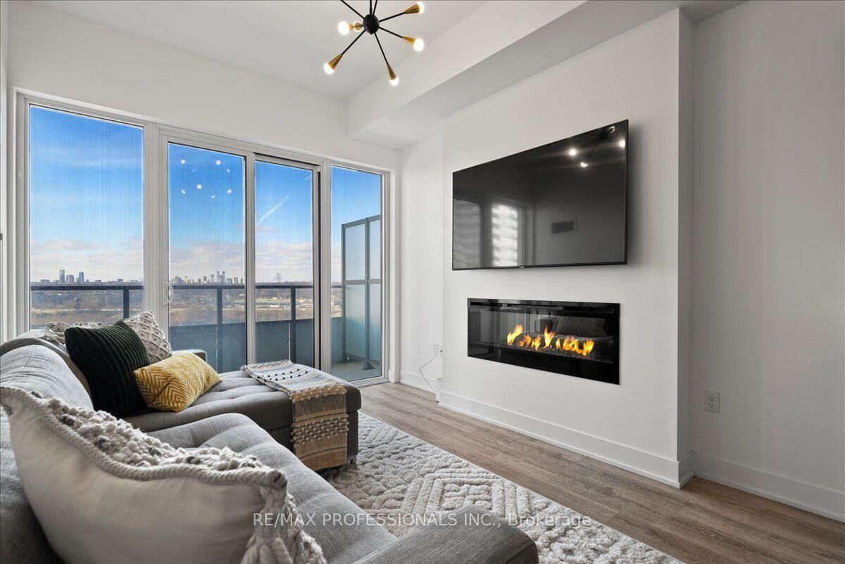 Property Photo: 30 Shore Breeze Drive 1422 ON M8V 0J1