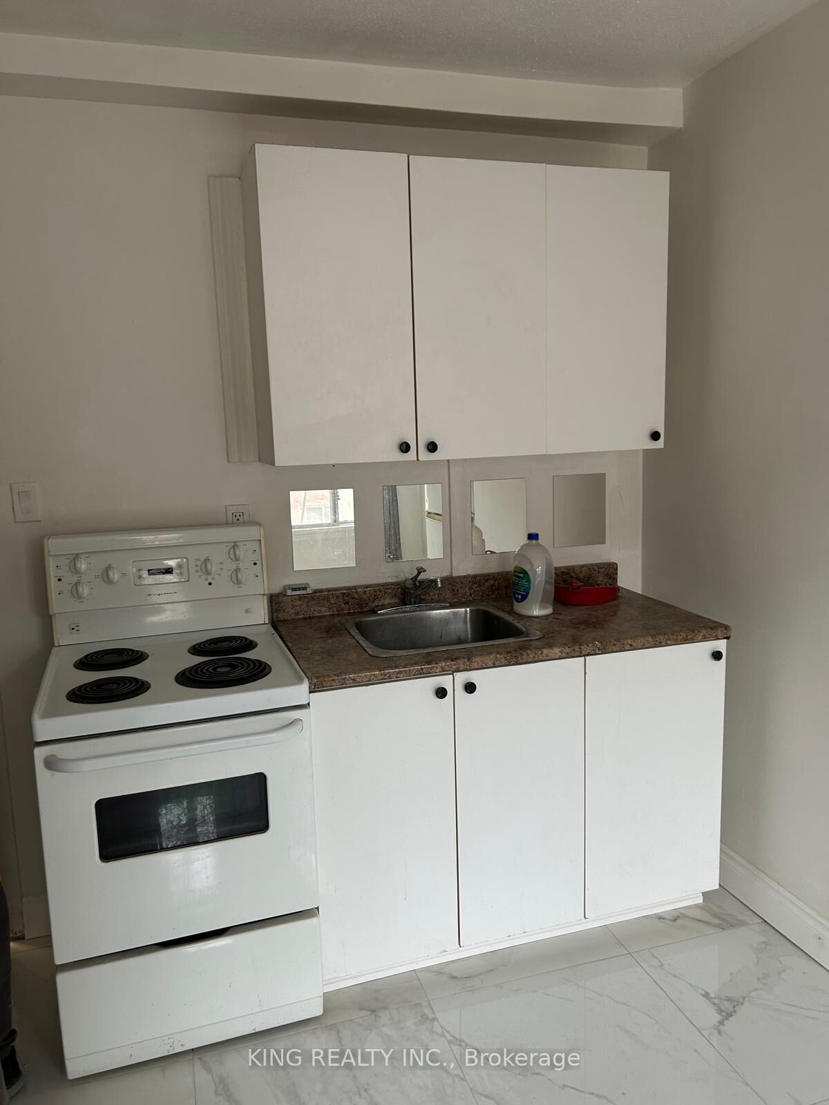 Property Photo: 2 Elm Grove Avenue 103 ON M6K 2J1