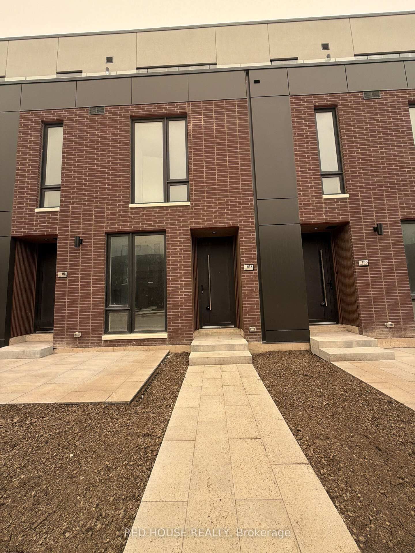 Property Photo:  153 Everett Common  ON L2P 0G8 