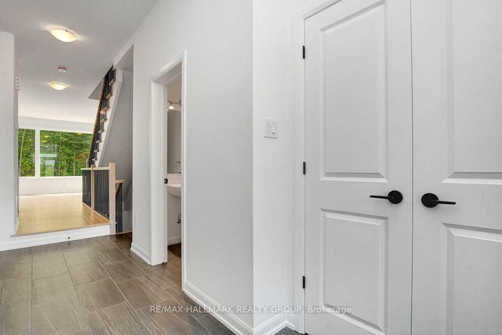 Property Photo: 281 Shale Street ON K4K 0P4