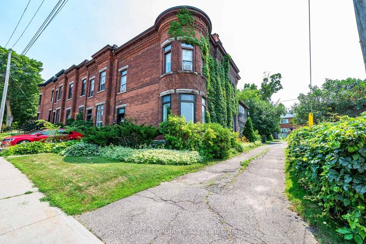 188 Esther Street — photo 1