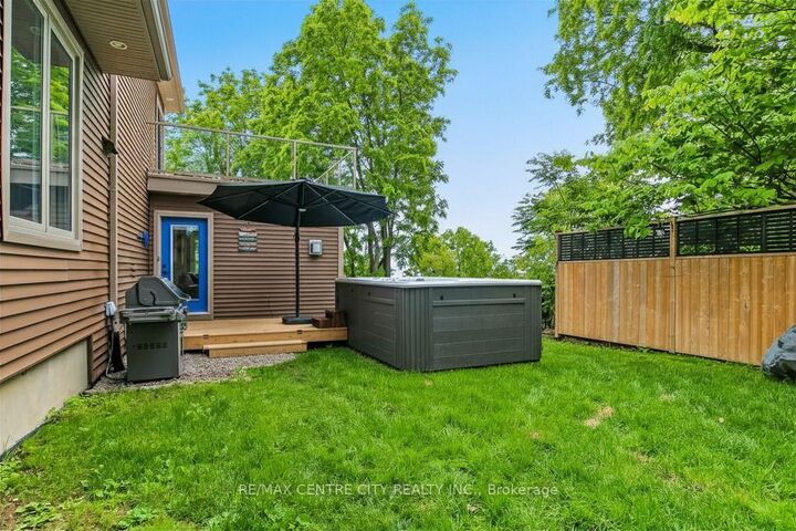 Property Photo: 136 Brayside Street ON N5L 1A2