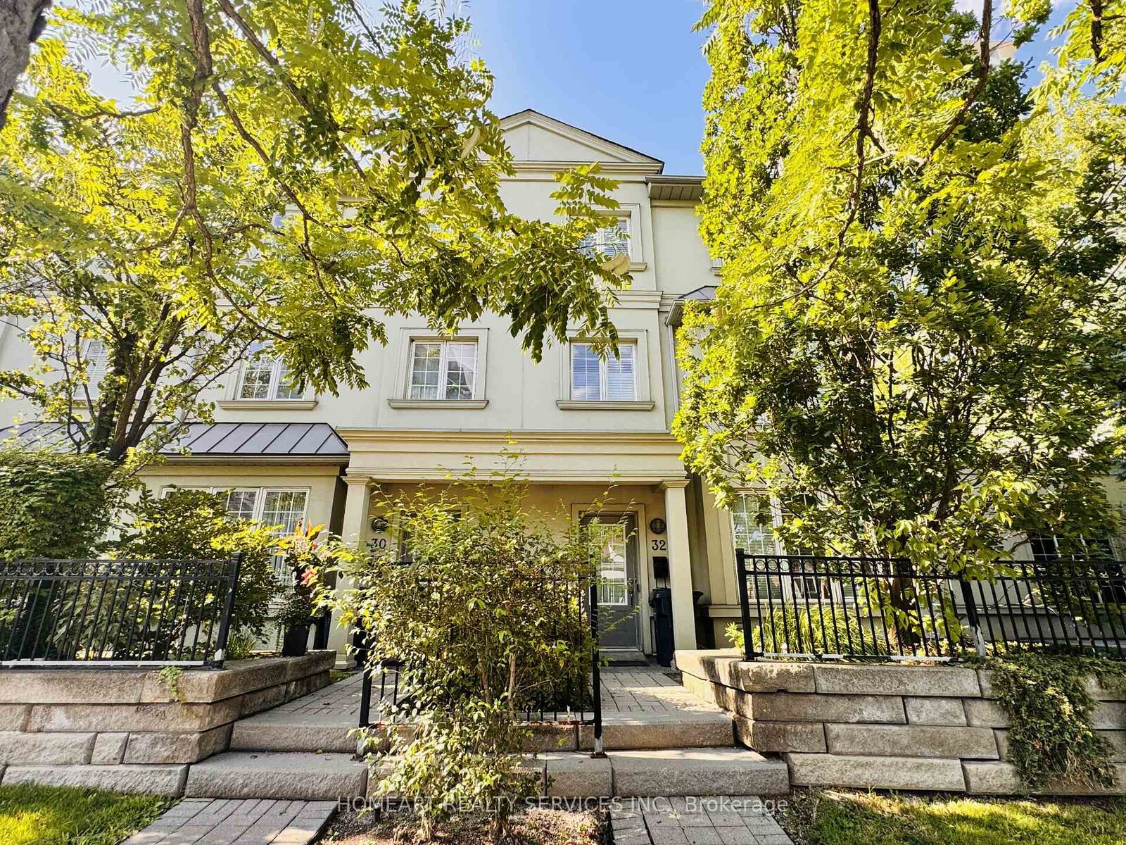 Property Photo: 32 Glendora Avenue ON M2N 2V7