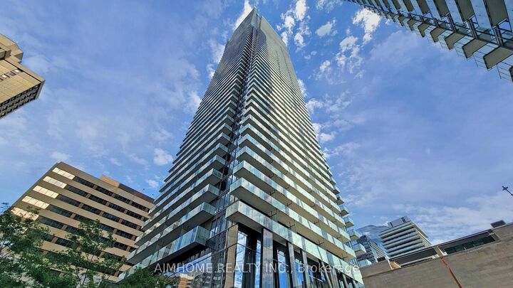 Property Photo: 1080 Bay Street 1403 ON M5S 0A5