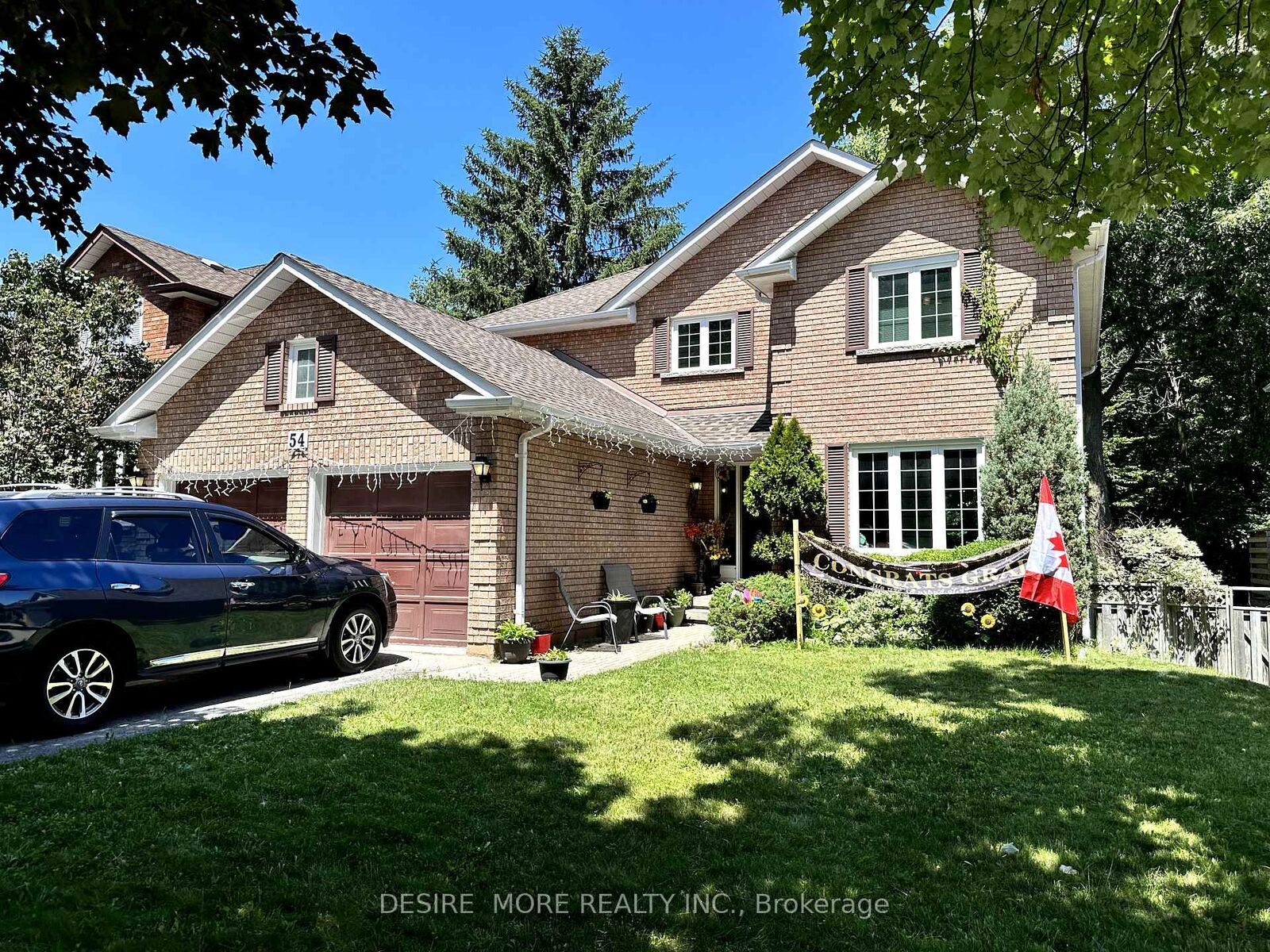 Property Photo:  54 Mayfair Drive N Main+SE  ON L4N 6Y8 
