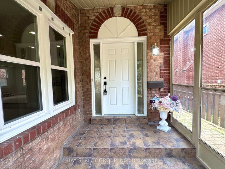 Property Photo: 31 Cavalry Trail ON L3R 9H3