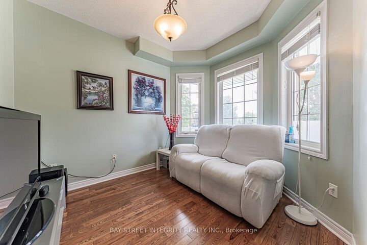 Property Photo: 221 Woodspring Avenue ON L3X 3J4