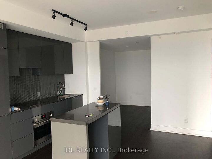 Property Photo: 7 Grenville Street 5008 ON M4Y 0E9