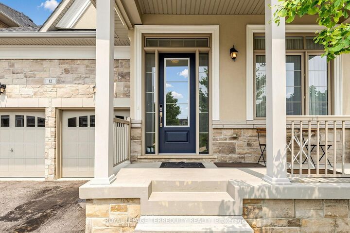 Property Photo: 1815 Fairport Road 12 ON L1V 0E3