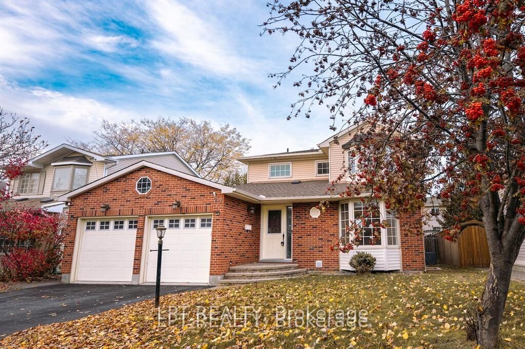 Property Photo: 27 Rockcress Gardens ON K2G 5A6