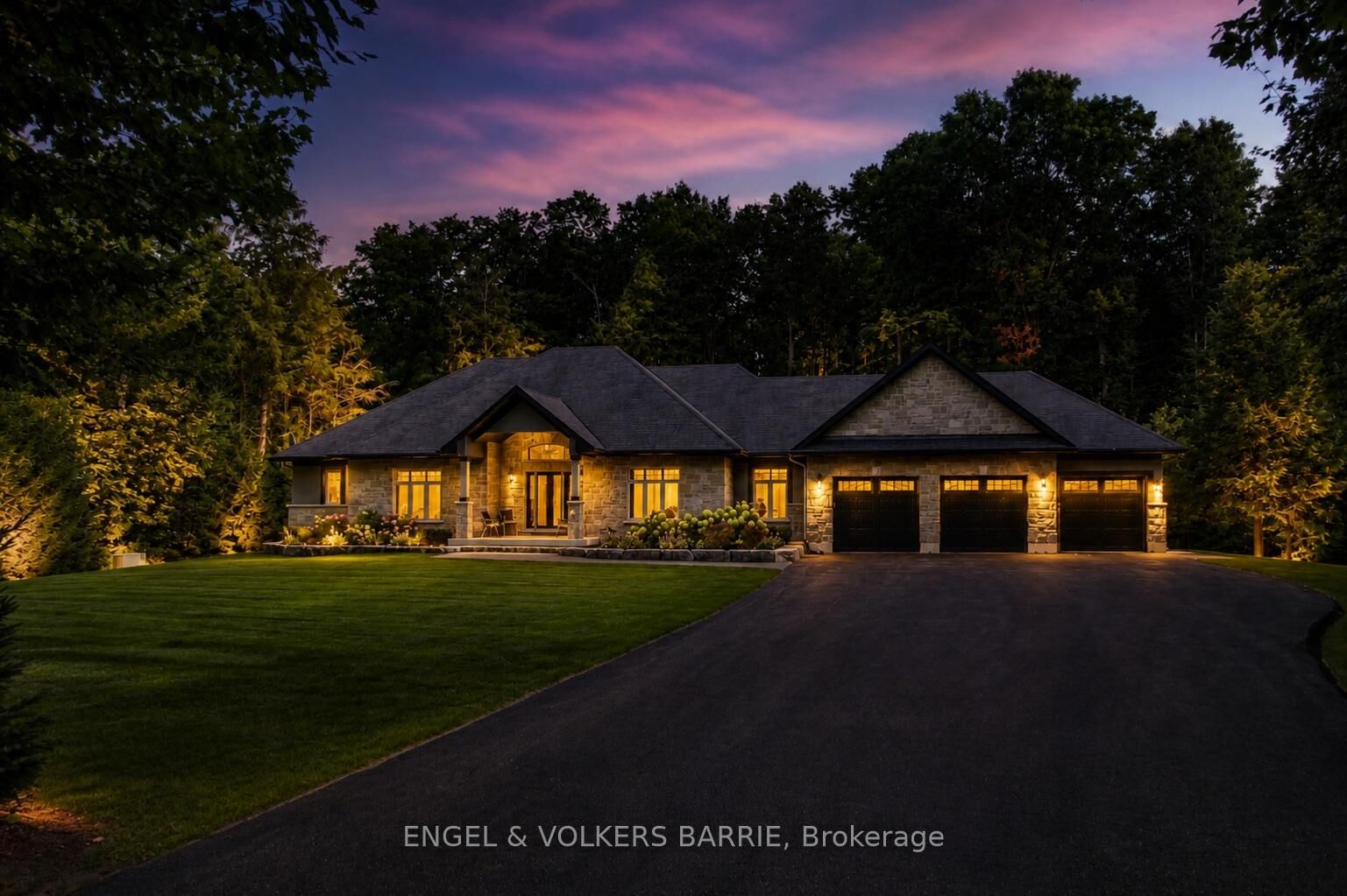 Property Photo: 7 Gallagher Crescent ON L9X 0K1