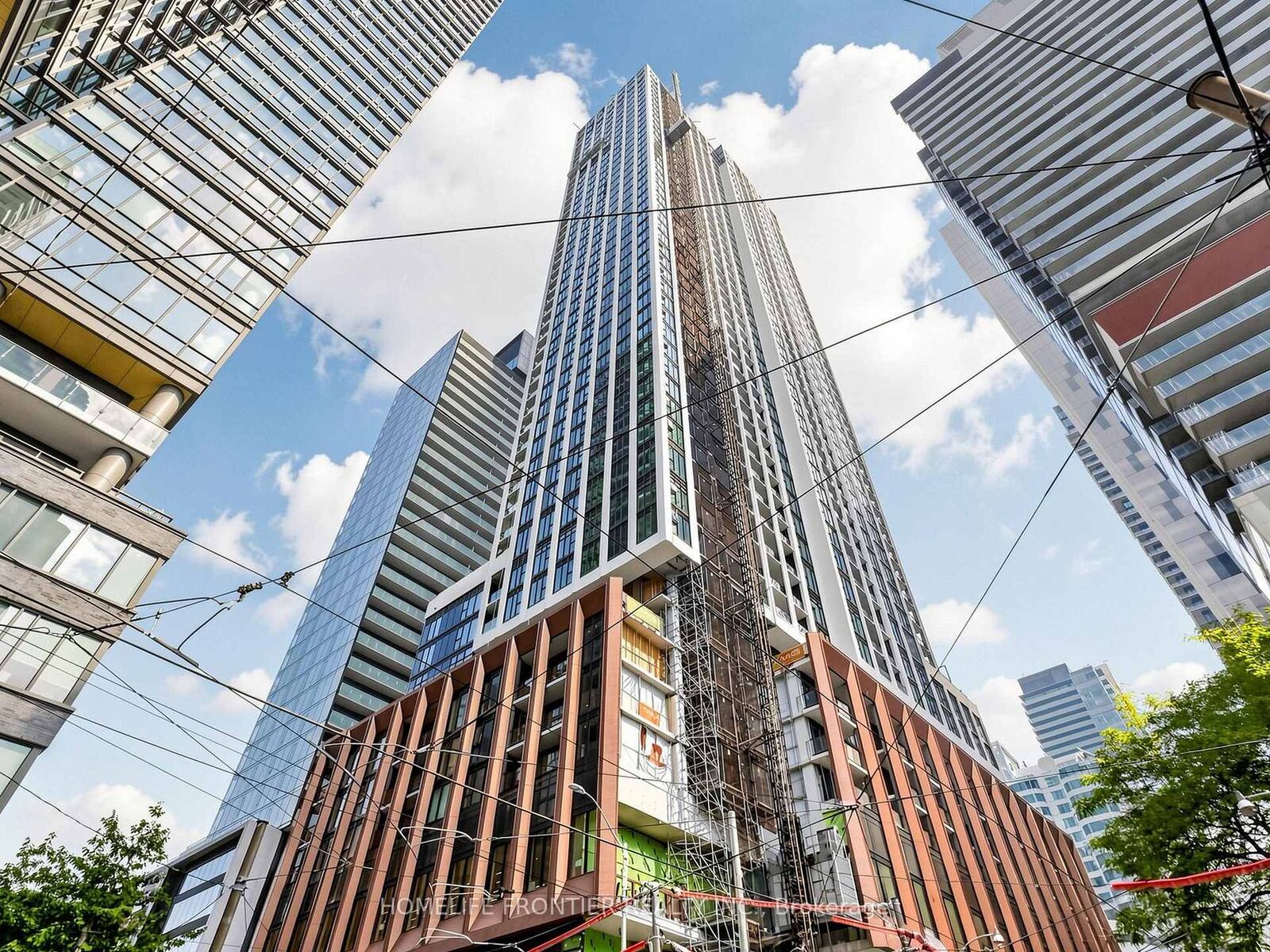 Property Photo:  400 King Street W 719  ON M5V 1K2 