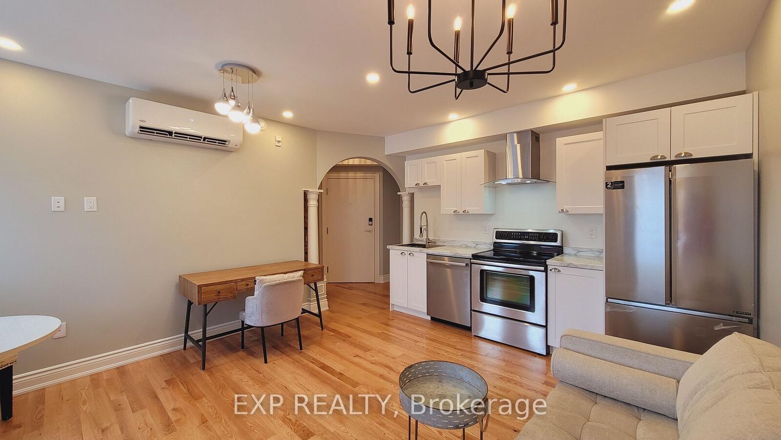 Property Photo: 157 James Street 202 ON K1R 5M4