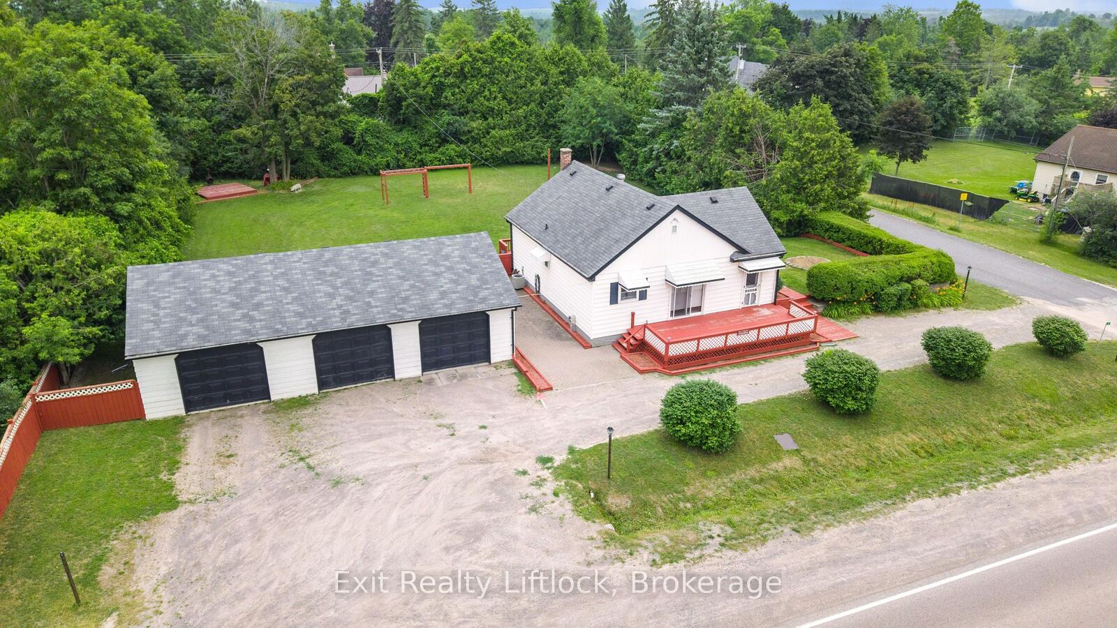 Property Photo:  2 Edgewood Avenue  ON K9L 1V5 