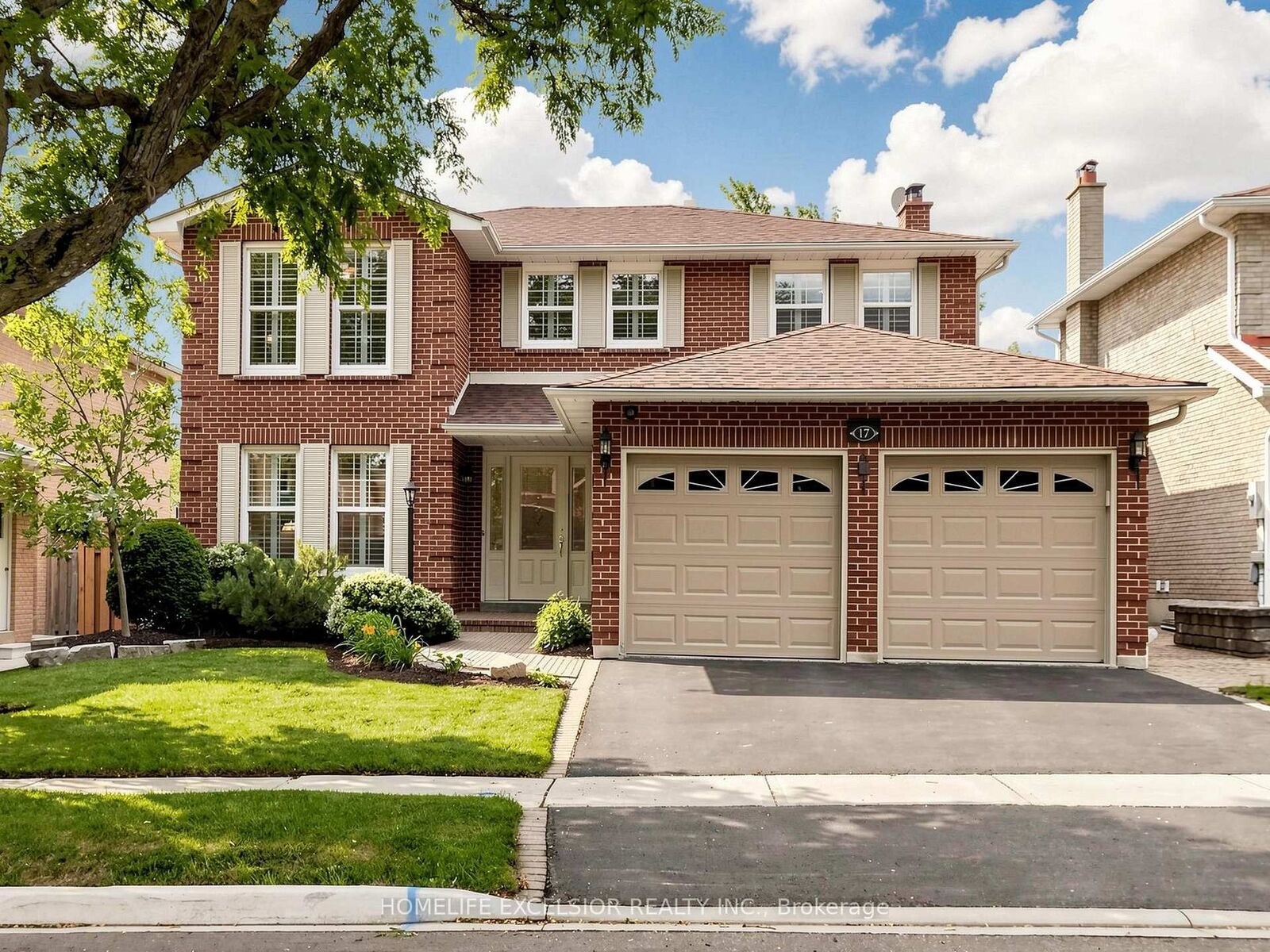 Property Photo: 17 Black Cherry Drive ON L3P 4L6