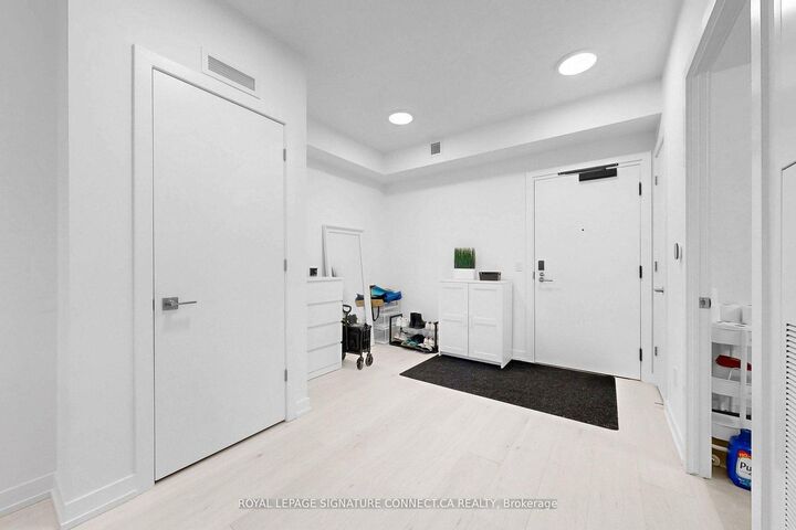 Property Photo: 2501 Saw Whet Boulevard 509 ON L6M 5N2