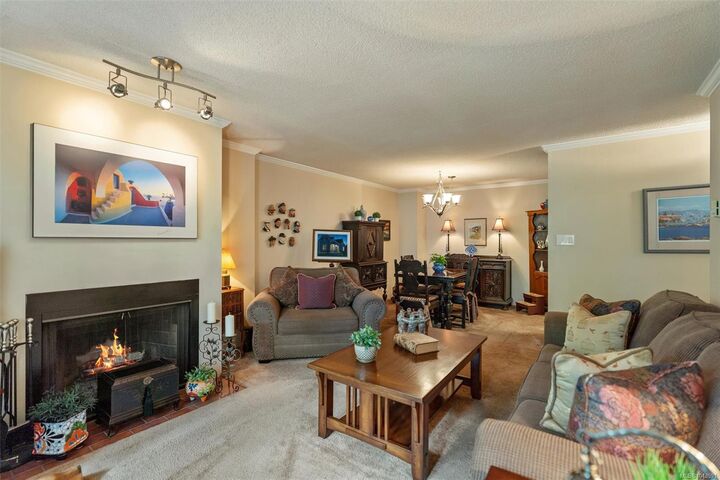 Property Photo: 1068 Tolmie Ave #303 BC V8X 4T4