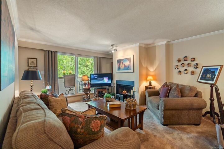 Property Photo: 1068 Tolmie Ave #303 BC V8X 4T4