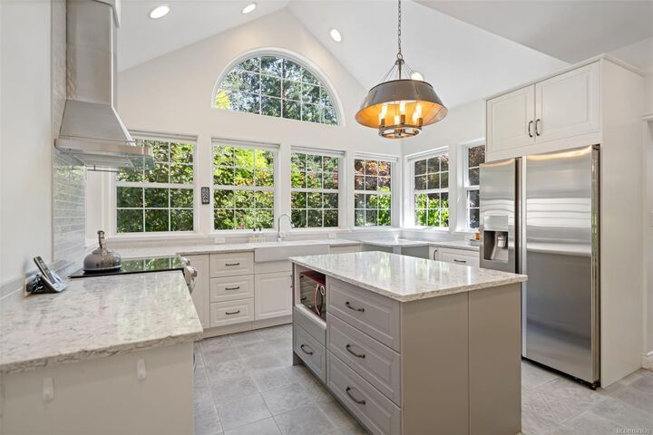 Property Photo: 1130 Tatlow Rd BC V8L 5P3