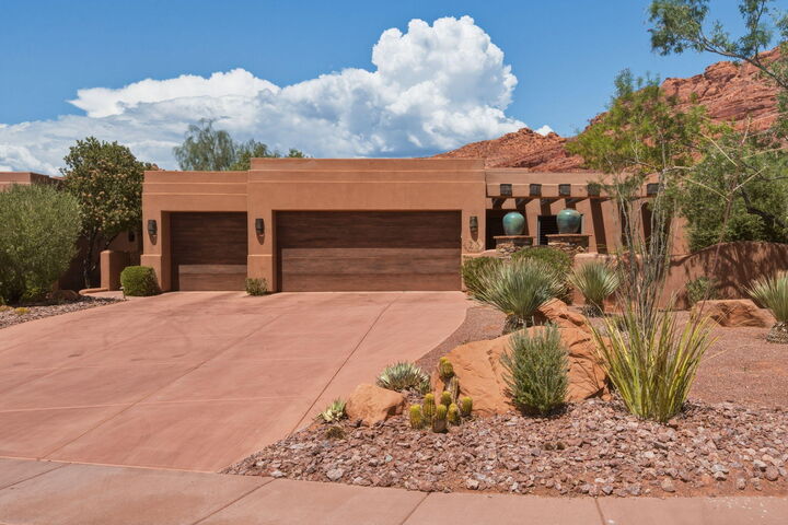 Property Photo:  2336 Entrada Trail 23  UT 84770 