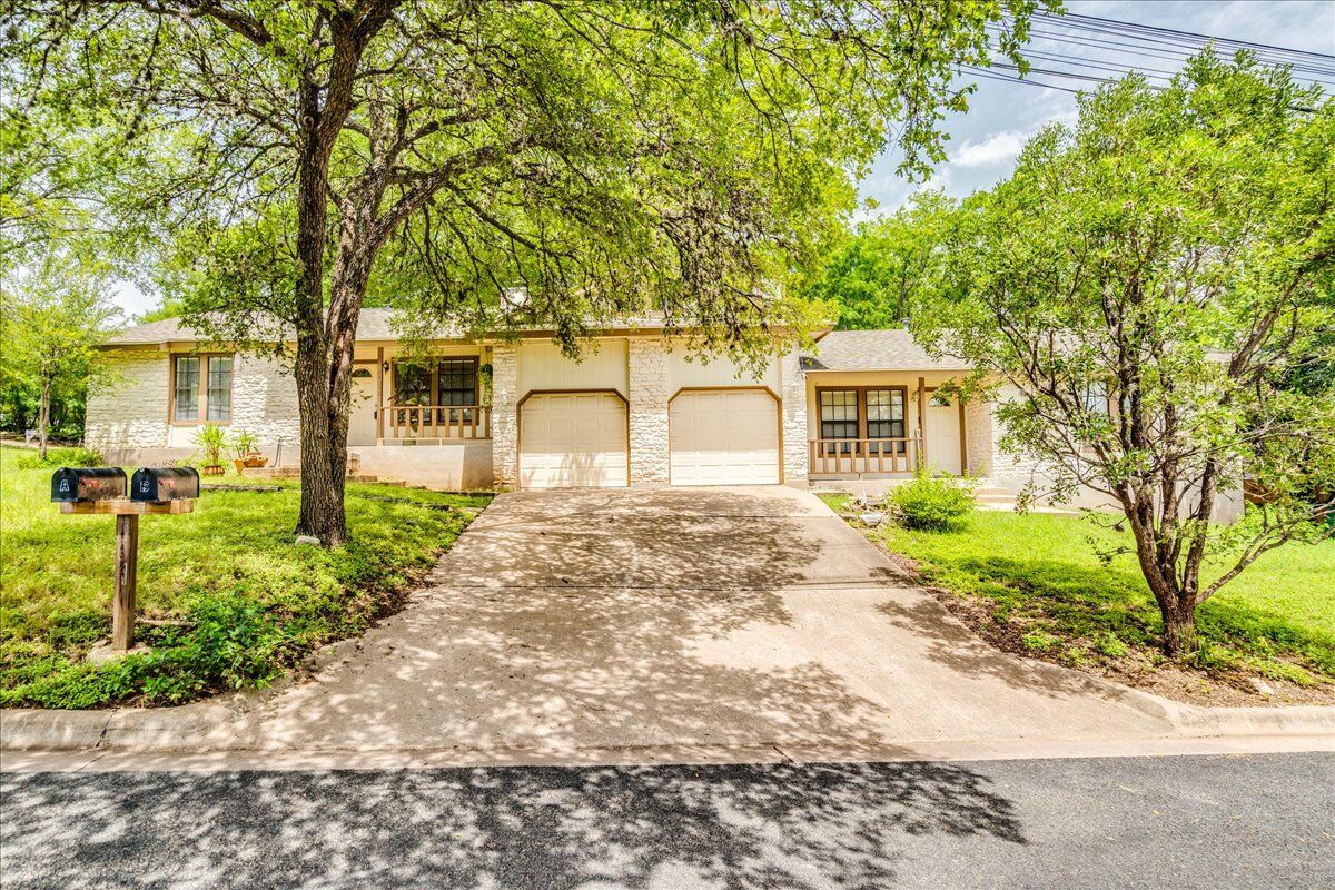 Property Photo: 800 Terrell Hill Drive TX 78704