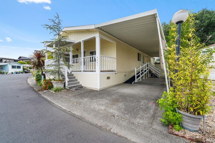 Property Photo: 4691 Circle Drive CA 95409