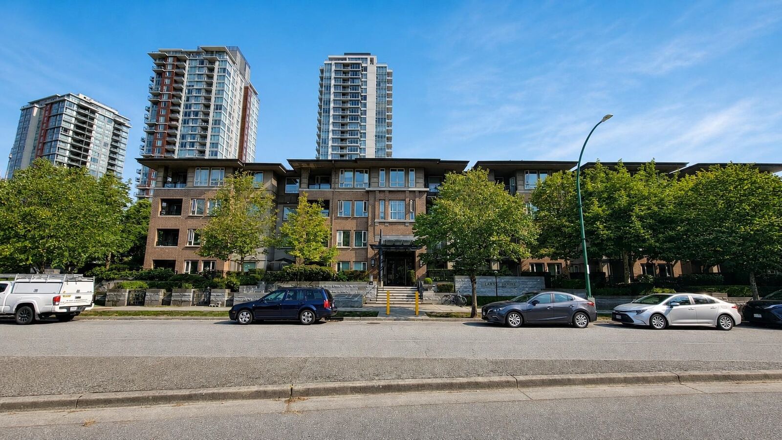 Property Photo:  3105 Lincoln Avenue 210  BC V3B 0E1 