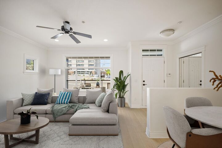 Property Photo: 15554 Russell Avenue BC V4B 2R3