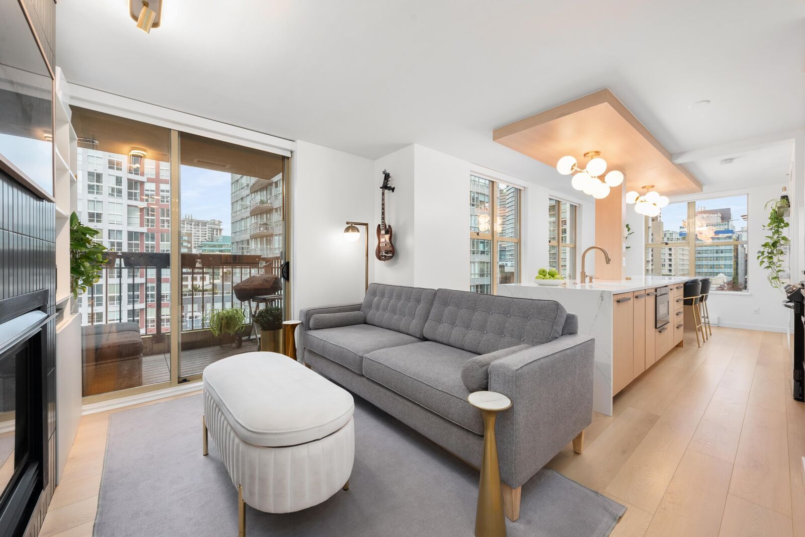 Property Photo: 969 Richards Street 1203 BC V6B 1A8
