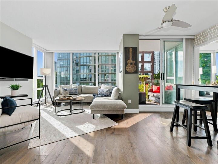 Property Photo: 1495 Richards Street 608 BC V6Z 3E3