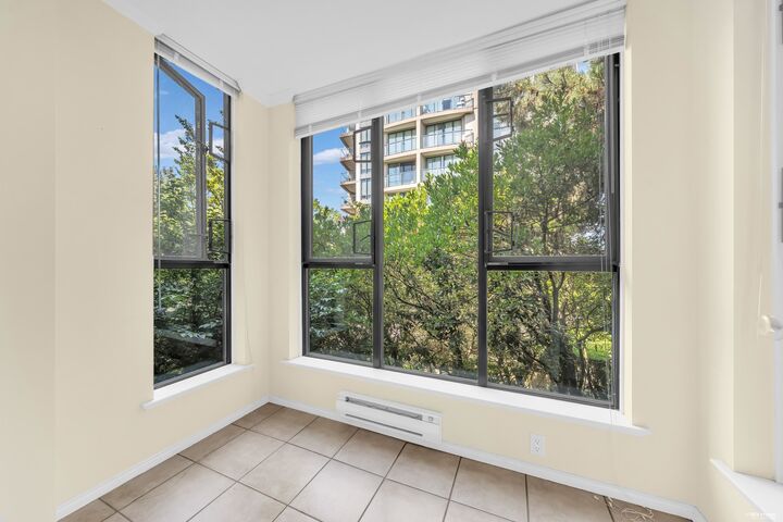 Property Photo: 175 E 10th Street 210 BC V7L 4W1