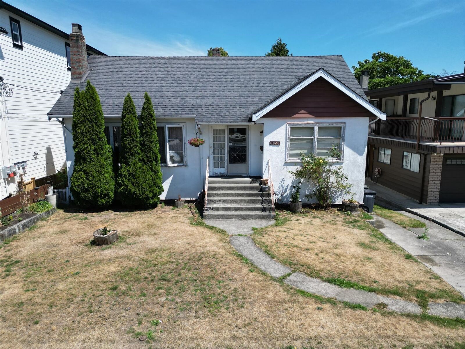 Property Photo: 6678 Walker Avenue BC V5E 3B9
