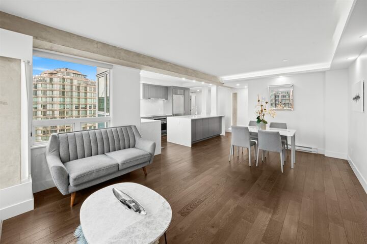 Property Photo: 1238 Melville Street 3001 BC V6E 4N2