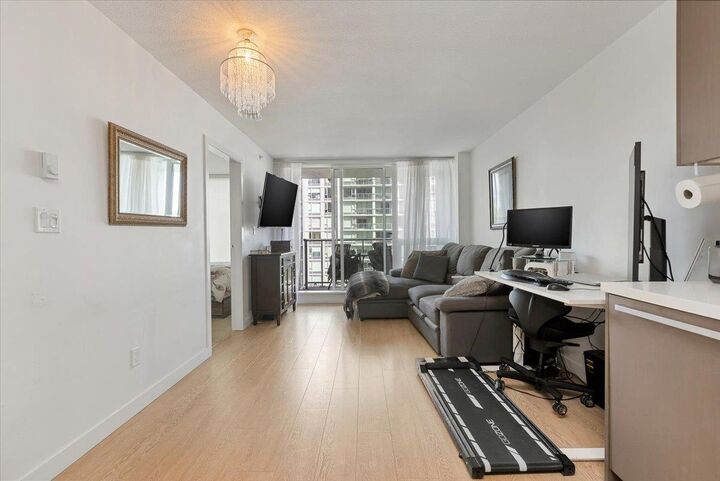 Property Photo: 13696 100 Avenue 1015 BC V3T 0L5